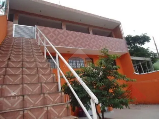Sobrado 4 quartos e 2 banheiros, à venda, no bairro Jardim Zaira em Mauá
