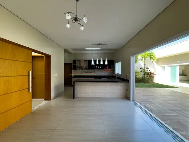 Sobrado com 360m² 3 quartos e 5 banheiros, à venda, no bairro Jardim Residencial Dona Lucilla em Indaiatuba