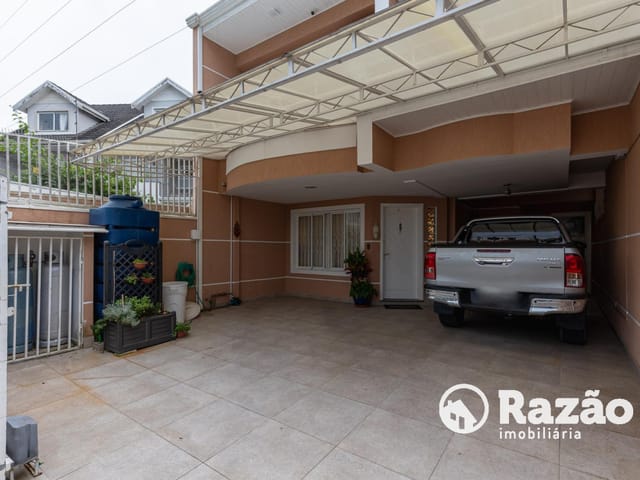 Sobrado com 143m² 4 quartos e 3 banheiros, à venda, no bairro Mercês em Curitiba