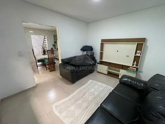 Sobrado com 238m² 3 quartos e 1 banheiro, à venda, no bairro Parque das Américas em Mauá
