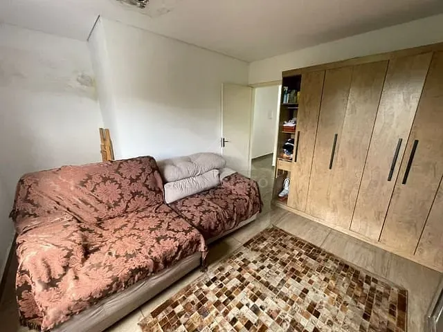 Sobrado com 238m² 3 quartos e 1 banheiro, à venda, no bairro Parque das Américas em Mauá
