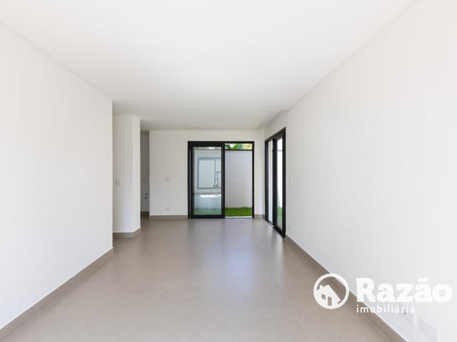 Sobrado com 85m² 3 quartos e 3 banheiros, à venda, no bairro Taboão em Curitiba