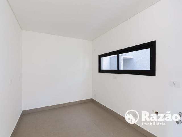 Sobrado com 85m² 3 quartos e 3 banheiros, à venda, no bairro Taboão em Curitiba
