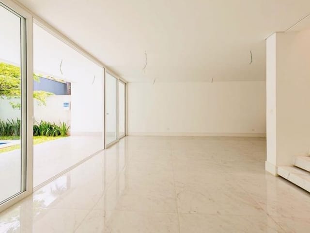Sobrado com 420m² 4 quartos e 5 banheiros, à venda, no bairro Chácara Santo Antônio em São Paulo