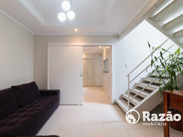 Sobrado 4 quartos e 6 banheiros, para alugar, no bairro Uberaba em Curitiba