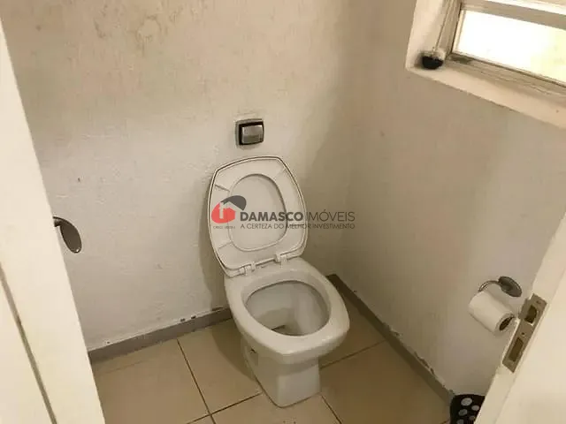 Sobrado com 335m², para alugar, no bairro Santa Paula em São Caetano do Sul