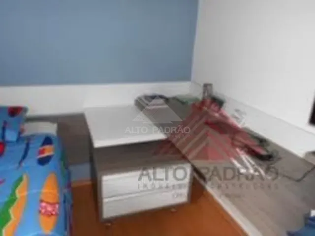 Sobrado 3 quartos e 1 banheiro, à venda, no bairro Vila Assis Brasil em Mauá