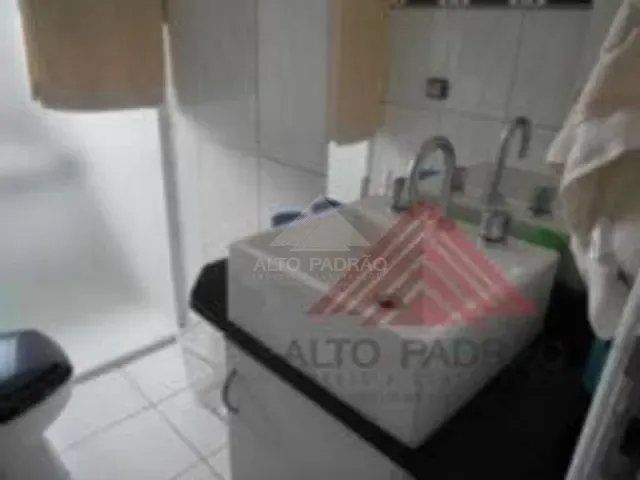 Sobrado 3 quartos e 1 banheiro, à venda, no bairro Vila Assis Brasil em Mauá