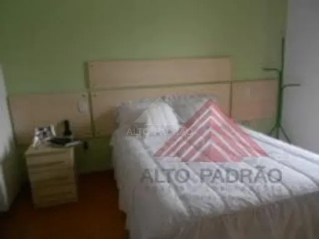 Sobrado 3 quartos e 1 banheiro, à venda, no bairro Vila Assis Brasil em Mauá