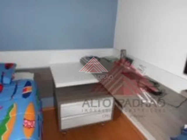 Sobrado 3 quartos e 1 banheiro, à venda, no bairro Vila Assis Brasil em Mauá