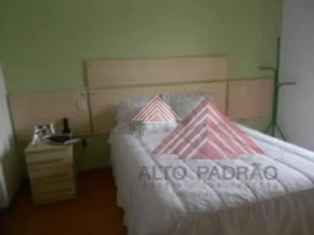 Sobrado 3 quartos e 1 banheiro, à venda, no bairro Vila Assis Brasil em Mauá