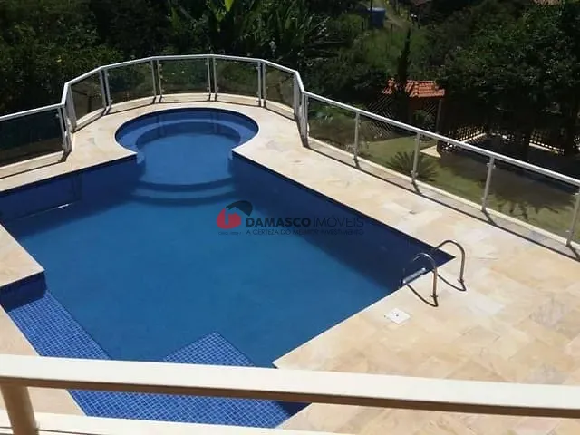 Sobrado com 750m² 5 quartos e 5 banheiros, à venda, no bairro Alphaville Graciosa em Pinhais