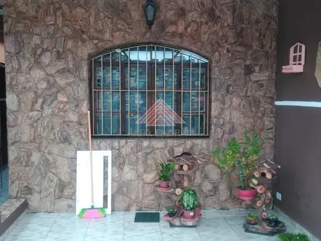 Sobrado com 125m² 3 quartos e 2 banheiros, à venda, no bairro Jardim Zaira em Mauá