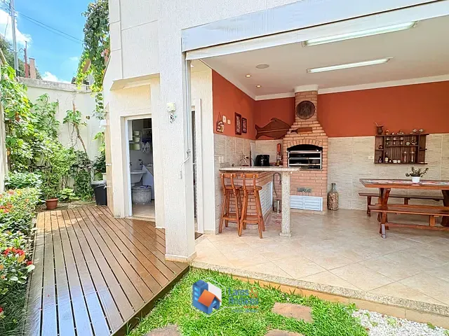 Sobrado com 214m² 3 quartos e 5 banheiros, à venda, no bairro Jardim Regina em São Paulo