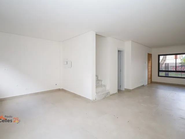 Sobrado 3 quartos e 4 banheiros, à venda, no bairro Água Verde em Curitiba