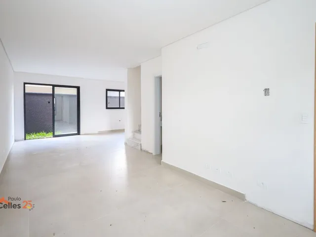 Sobrado 3 quartos e 4 banheiros, à venda, no bairro Água Verde em Curitiba