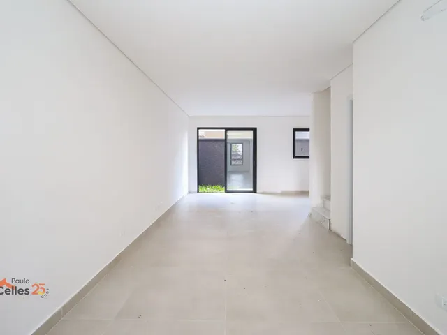 Sobrado 3 quartos e 4 banheiros, à venda, no bairro Água Verde em Curitiba