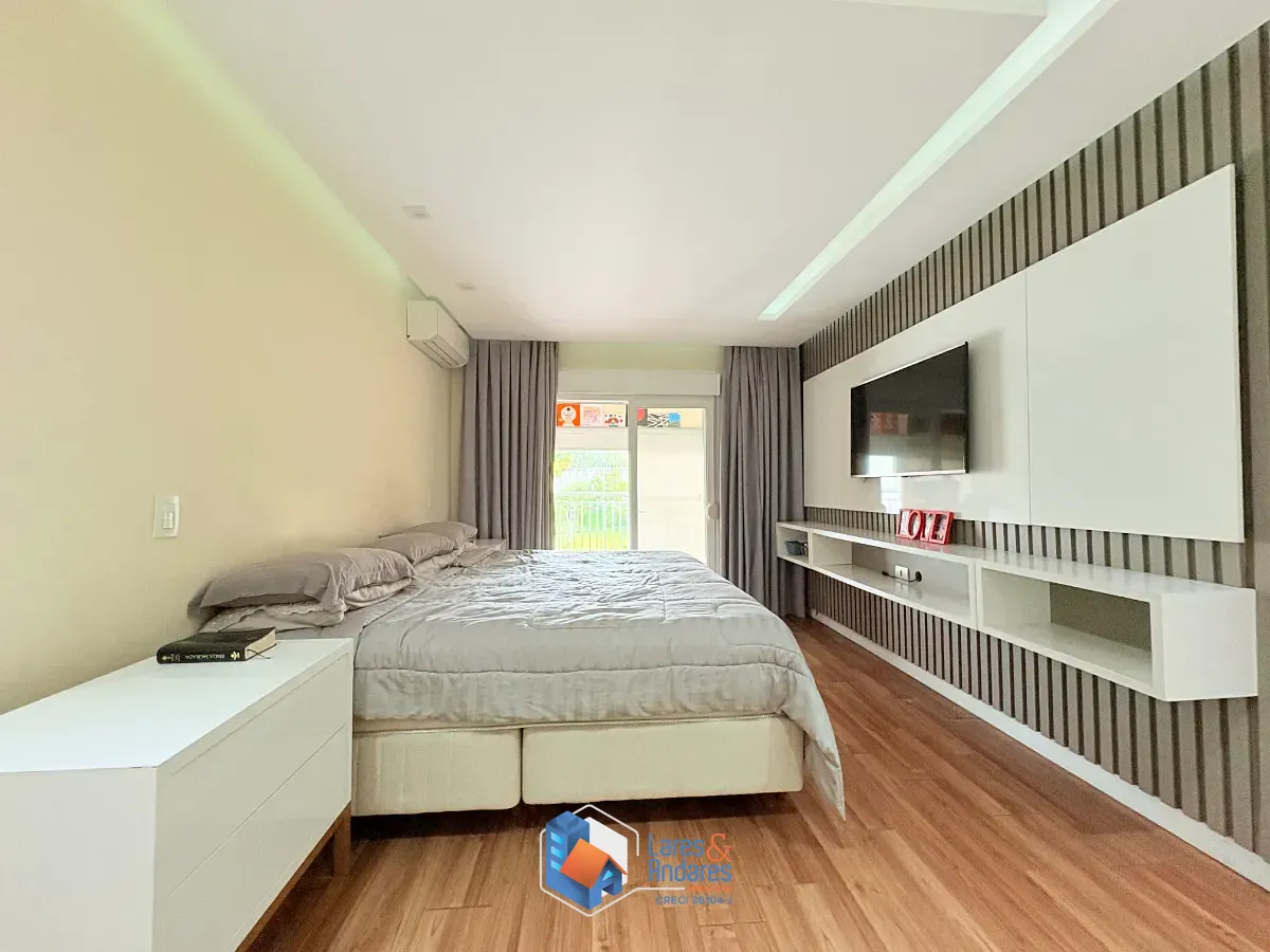 Sobrado, 4 quartos, 245 m² - Foto 1