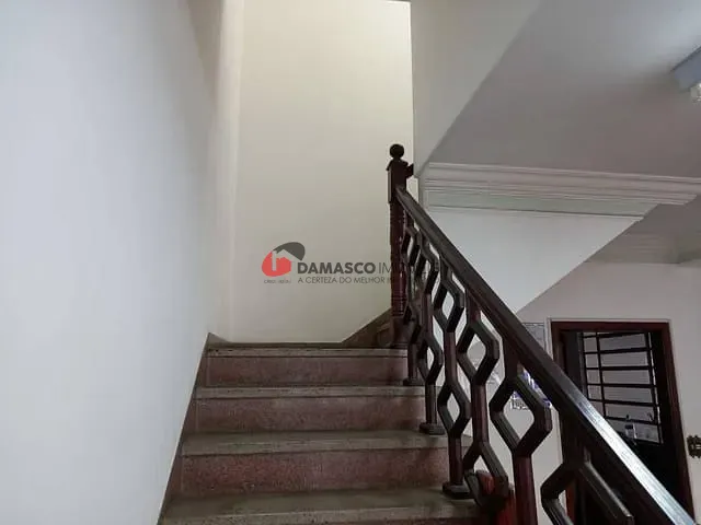 Sobrado com 209m² 3 quartos e 1 banheiro, à venda, no bairro Campestre em Santo André