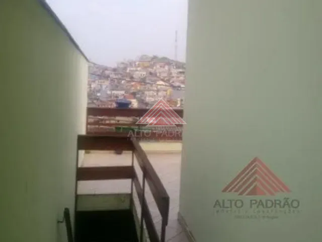 Sobrado 2 quartos e 2 banheiros, à venda, no bairro Jardim Itapark Velho em Mauá