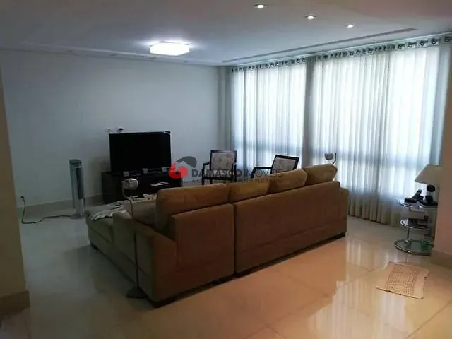 Sobrado com 203m² 3 quartos e 3 banheiros, à venda, no bairro Olímpico em São Caetano do Sul
