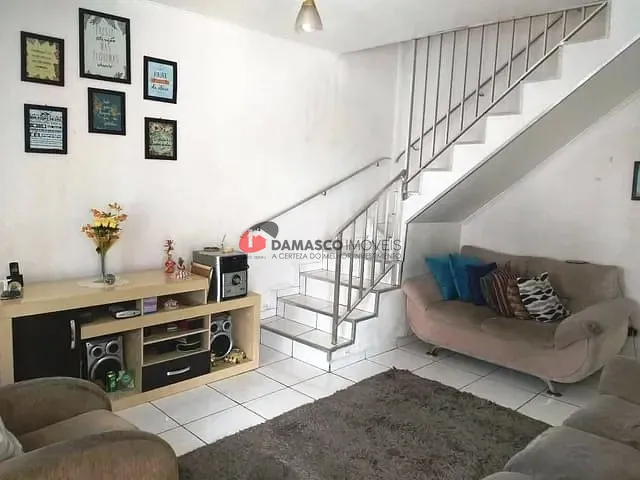 Sobrado com 149m² 3 quartos e 3 banheiros, à venda, no bairro Nova Gerti em São Caetano do Sul