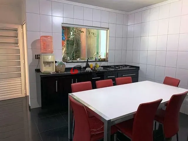 Sobrado com 178m² 2 quartos e 2 banheiros, à venda, no bairro Santa Paula em São Caetano do Sul