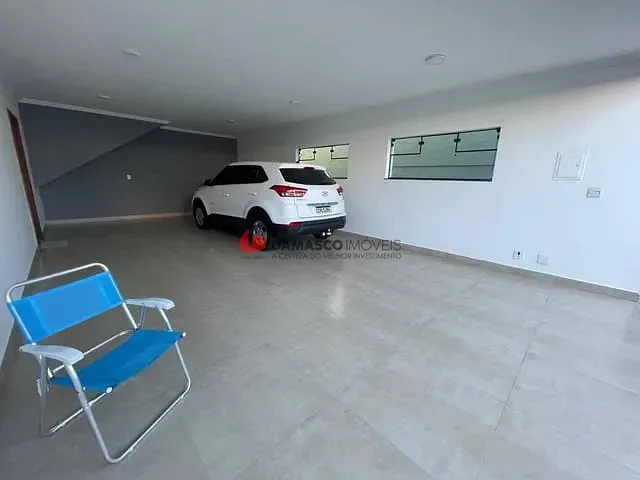 Sobrado com 3705m² 3 quartos e 3 banheiros, à venda, no bairro Jardim Sao Caetano em São Caetano do Sul