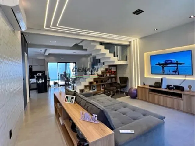 Sobrado com 208m² 3 quartos e 5 banheiros, à venda, no bairro Jardim Mantova em Indaiatuba