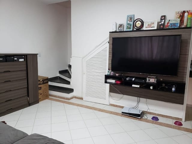 Sobrado com 100m² 2 quartos e 3 banheiros, à venda, no bairro Jardim Sarah em São Paulo