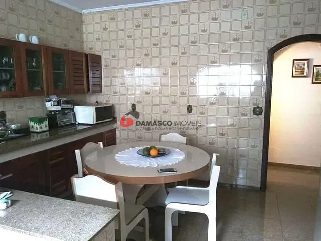 Sobrado com 270m² 4 quartos e 2 banheiros, à venda, no bairro Campestre em Santo André