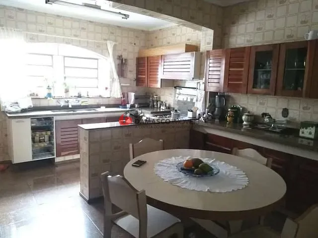 Sobrado com 270m² 4 quartos e 2 banheiros, à venda, no bairro Campestre em Santo André