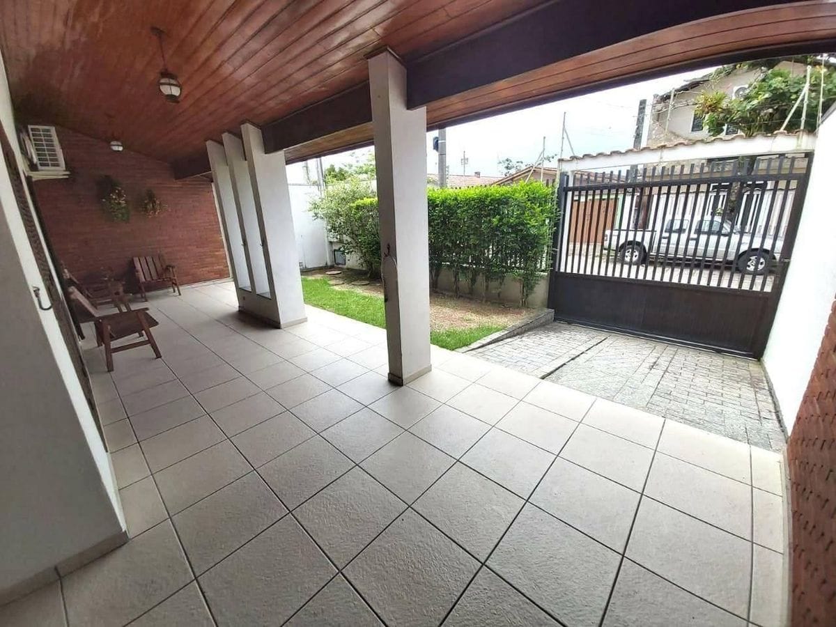 Sobrado à venda 4 Quartos, 2 Suites, 2 Vagas, 240M², Cibratel l, Itanhaem - SP