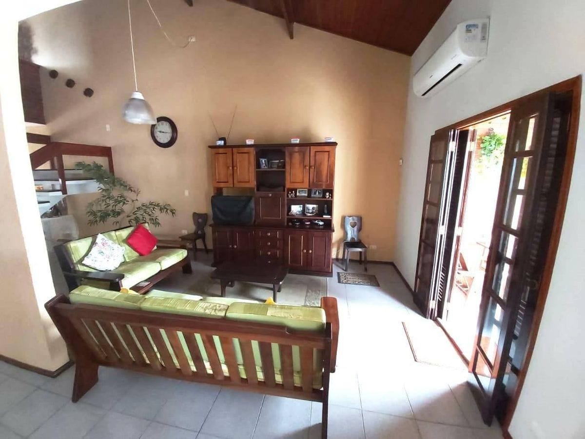 Sobrado à venda 4 Quartos, 2 Suites, 2 Vagas, 240M², Cibratel l, Itanhaem - SP