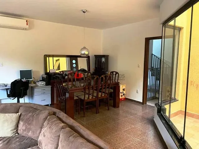 Sobrado com 333m² 4 quartos e 1 banheiro, à venda, no bairro Boa Vista em São Caetano do Sul