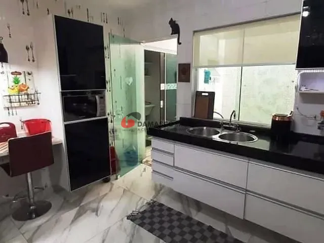 Sobrado com 280m² 3 quartos e 3 banheiros, à venda, no bairro Vila Valparaíso em Santo André
