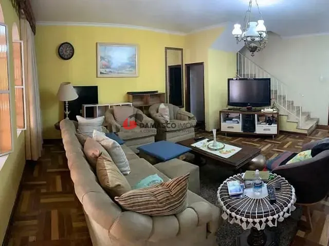 Sobrado com 240m² 5 quartos e 3 banheiros, à venda, no bairro Barcelona em São Caetano do Sul