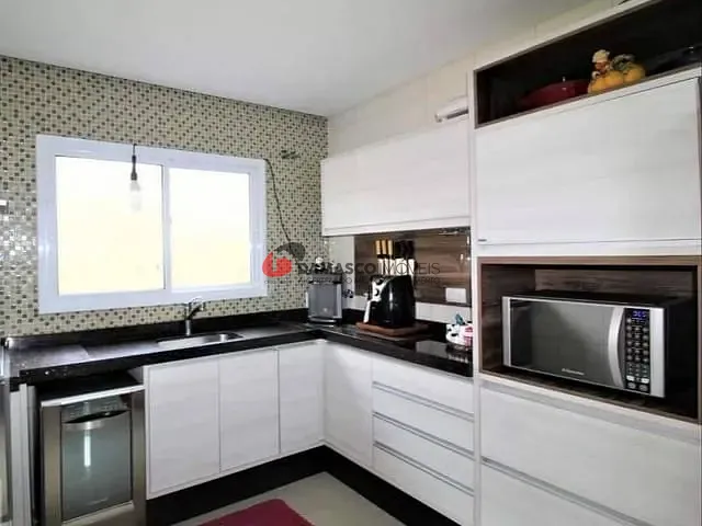 Sobrado com 240m² 4 quartos e 1 banheiro, à venda, no bairro Cerâmica em São Caetano do Sul