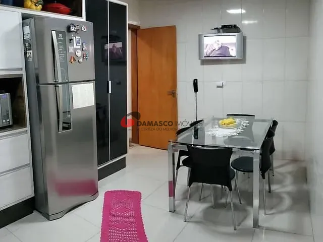 Sobrado com 240m² 4 quartos e 1 banheiro, à venda, no bairro Cerâmica em São Caetano do Sul