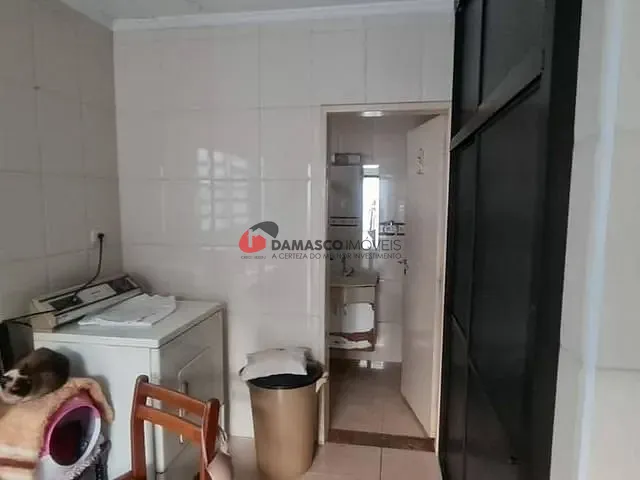 Sobrado com 293m² 3 quartos e 1 banheiro, à venda, no bairro Cerâmica em São Caetano do Sul
