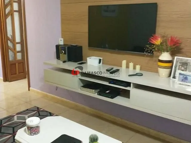 Sobrado com 271m² 3 quartos e 3 banheiros, à venda, no bairro Parque Erasmo Assunção em Santo André