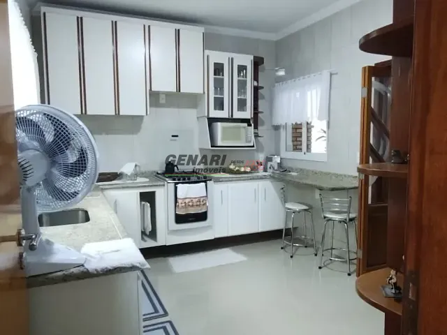 Sobrado com 350m² 3 quartos e 2 banheiros, à venda, no bairro Vila Suíça em Indaiatuba