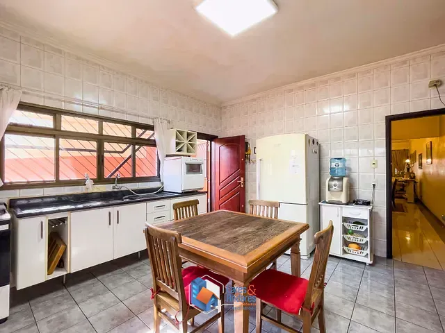 Sobrado com 182m² 3 quartos e 6 banheiros, à venda, no bairro Jardim Umuarama em São Paulo