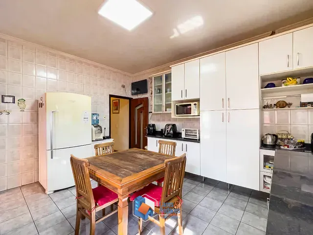 Sobrado com 182m² 3 quartos e 6 banheiros, à venda, no bairro Jardim Umuarama em São Paulo