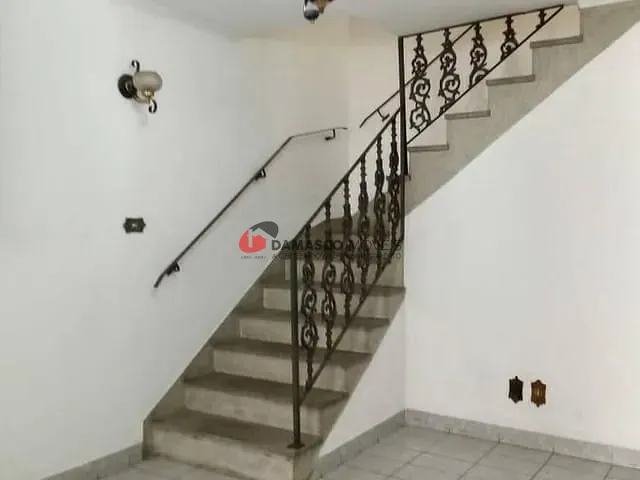Sobrado com 94m² 2 quartos e 2 banheiros, para alugar, no bairro Barcelona em São Caetano do Sul