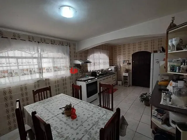 Sobrado com 370m² 4 quartos e 1 banheiro, para alugar, no bairro Vila Metalúrgica em Santo André
