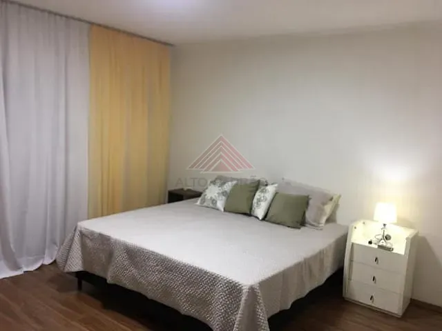 Sobrado com 250m² 3 quartos e 2 banheiros, à venda, no bairro Jardim Sílvia Maria em Mauá