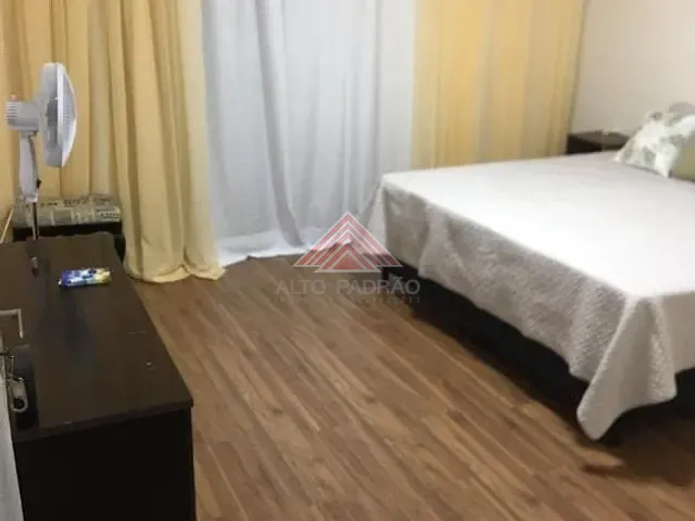 Sobrado com 250m² 3 quartos e 2 banheiros, à venda, no bairro Jardim Sílvia Maria em Mauá