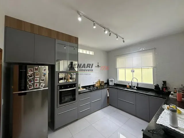 Sobrado com 150m² 3 quartos e 4 banheiros, à venda, no bairro Jardins do Império em Indaiatuba