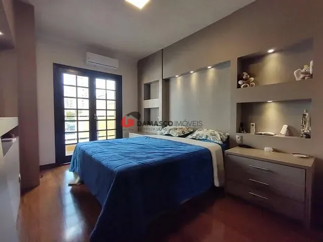 Sobrado com 296m² 3 quartos e 1 banheiro, à venda, no bairro Santa Maria em São Caetano do Sul